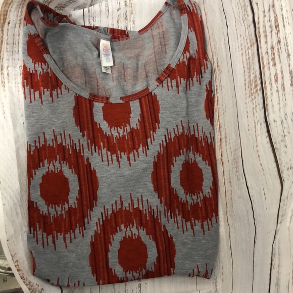 Host Pick!! LulaRoe Plus Size Tunic Top - Picture 13 of 13